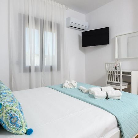 פאניה Whitegold Apartments Panagia מראה חיצוני תמונה