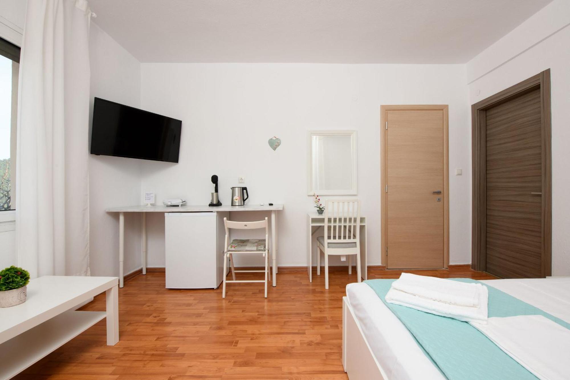 פאניה Whitegold Apartments Panagia חדר תמונה