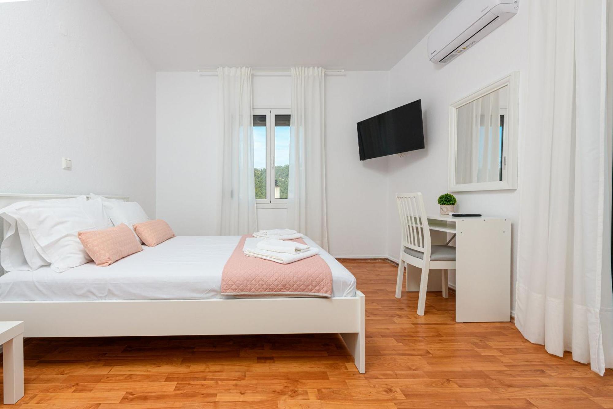 פאניה Whitegold Apartments Panagia מראה חיצוני תמונה