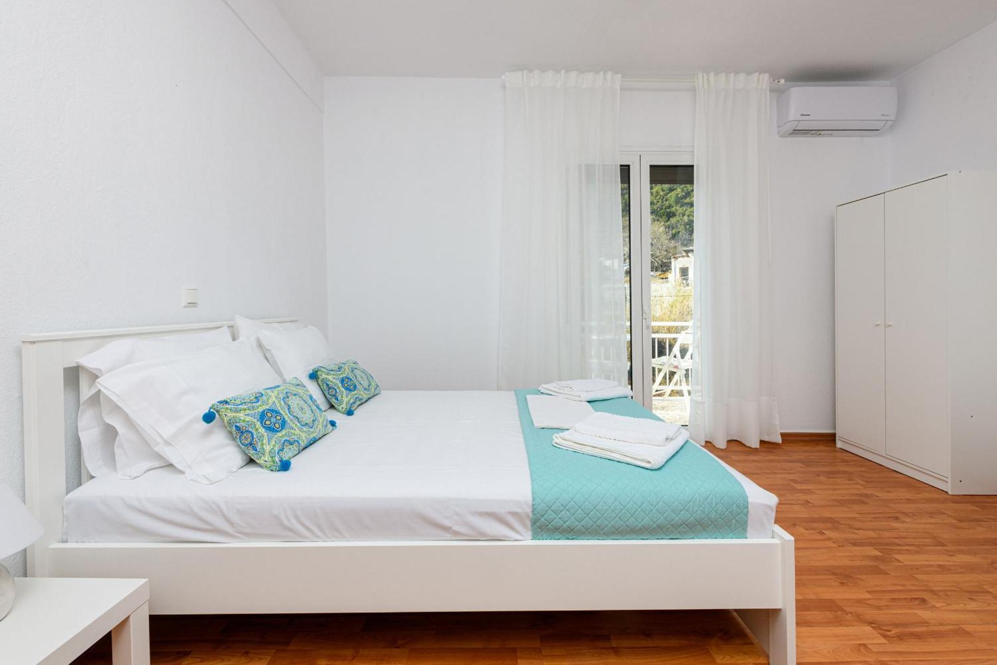 פאניה Whitegold Apartments Panagia מראה חיצוני תמונה