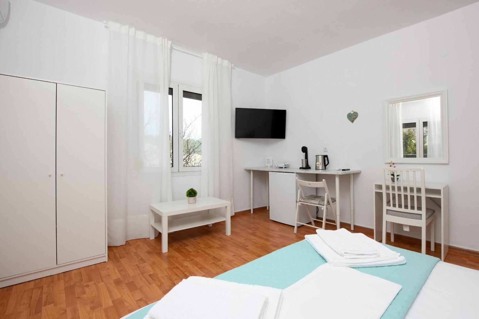 פאניה Whitegold Apartments Panagia מראה חיצוני תמונה