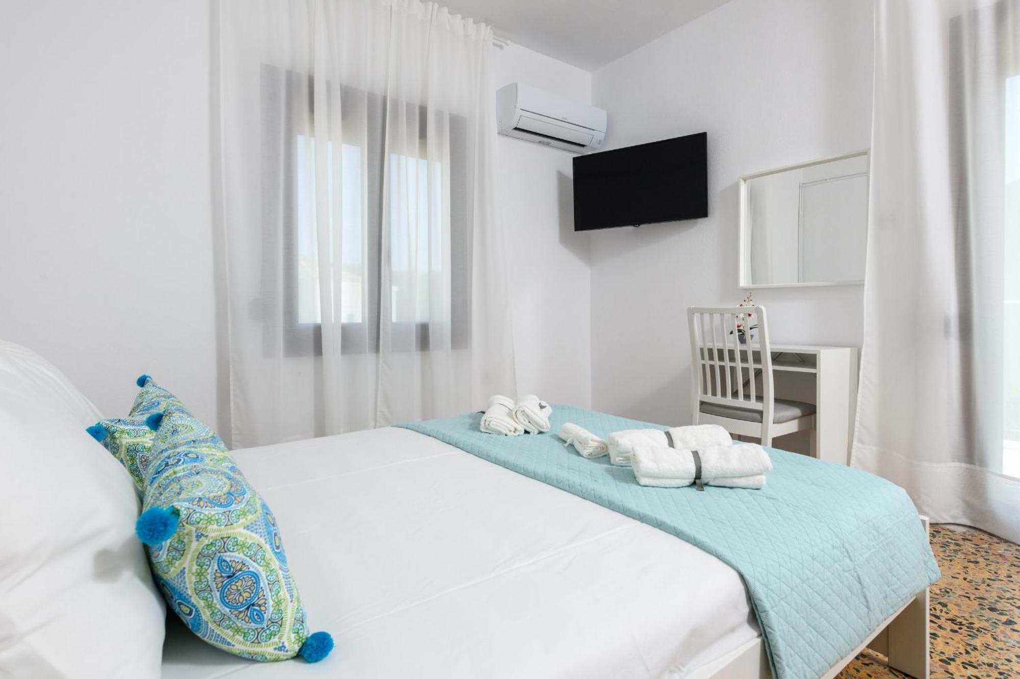 פאניה Whitegold Apartments Panagia מראה חיצוני תמונה